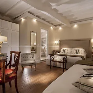 La Del Sole Al Pantheon Bed and Breakfast